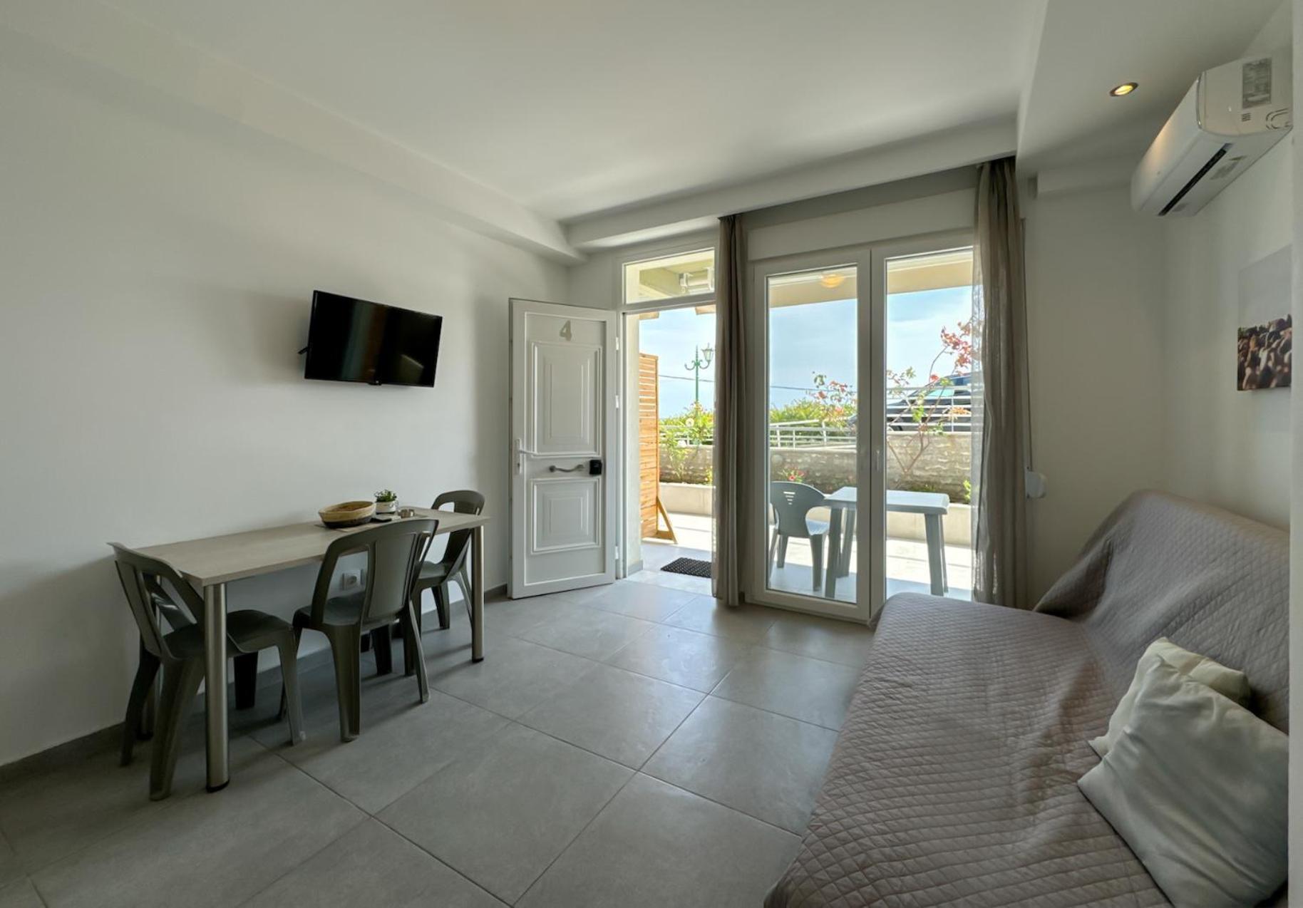 Blue Horizon 6 Apartment Nea Kallikrateia Luaran gambar